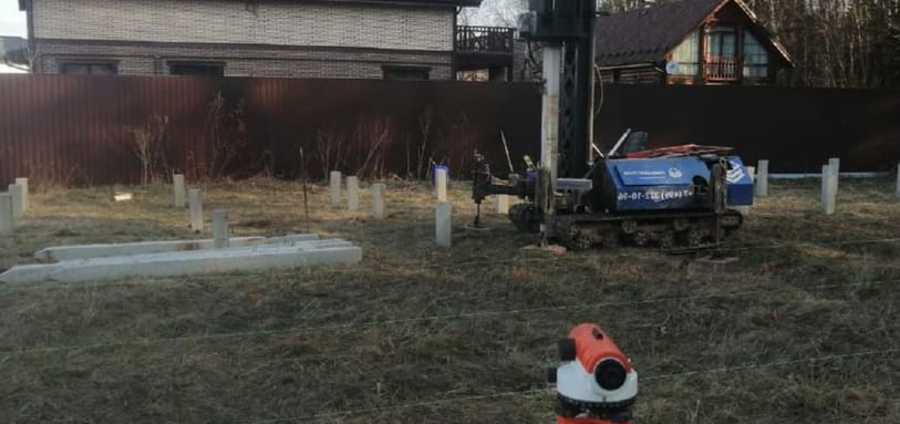 Фундамент на забивных ЖБ сваях